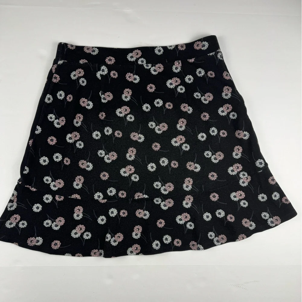 LOFT Daisy print stretchy A line midi skirt size medium
